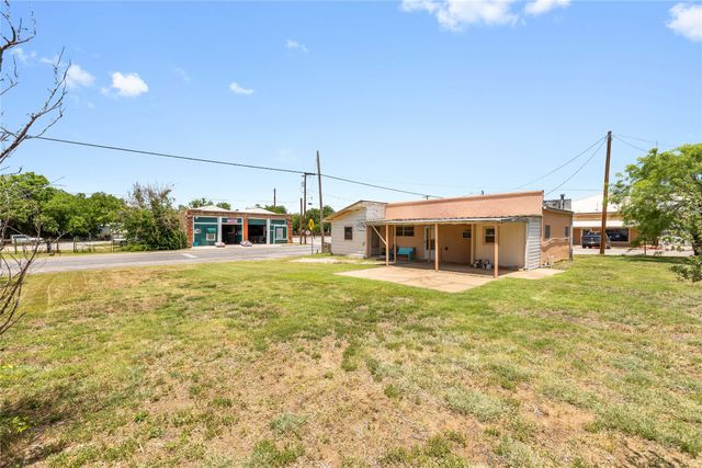 201 S First Street, Bangs, TX 76823