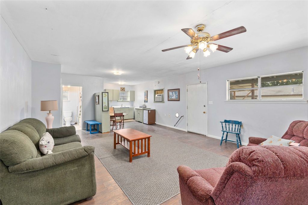 201 S First Street, Bangs, TX 76823