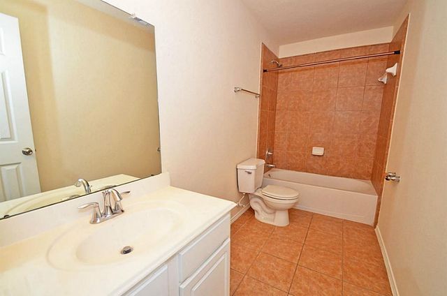 5327 Stonegate Drive, Richmond, TX 77407