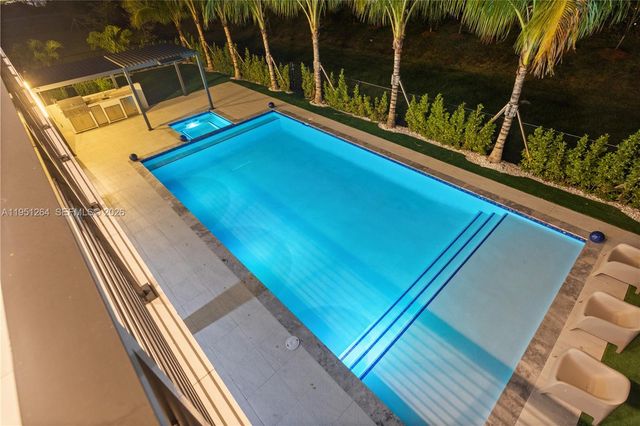 16773 S Botaniko Dr S, Weston, FL 33326