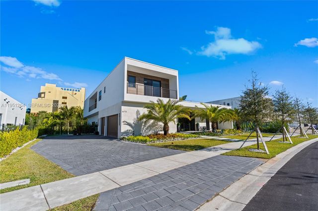 16773 S Botaniko Dr S, Weston, FL 33326