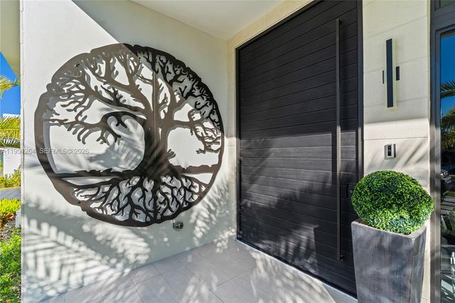 16773 S Botaniko Dr S, Weston, FL 33326