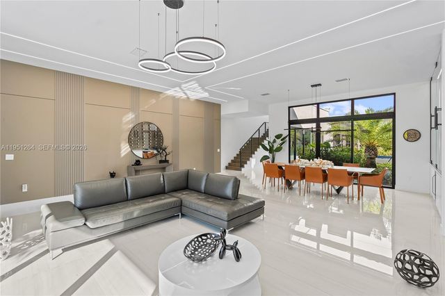 16773 S Botaniko Dr S, Weston, FL 33326