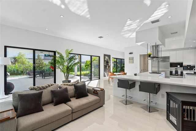 16773 S Botaniko Dr S, Weston, FL 33326