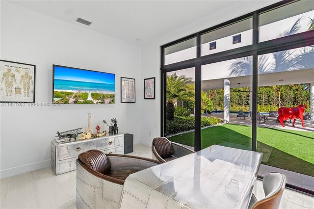 16773 S Botaniko Dr S, Weston, FL 33326