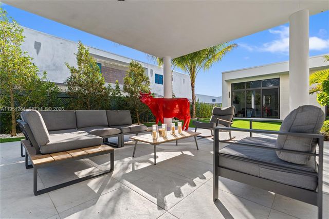 16773 S Botaniko Dr S, Weston, FL 33326