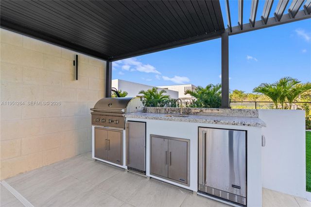 16773 S Botaniko Dr S, Weston, FL 33326