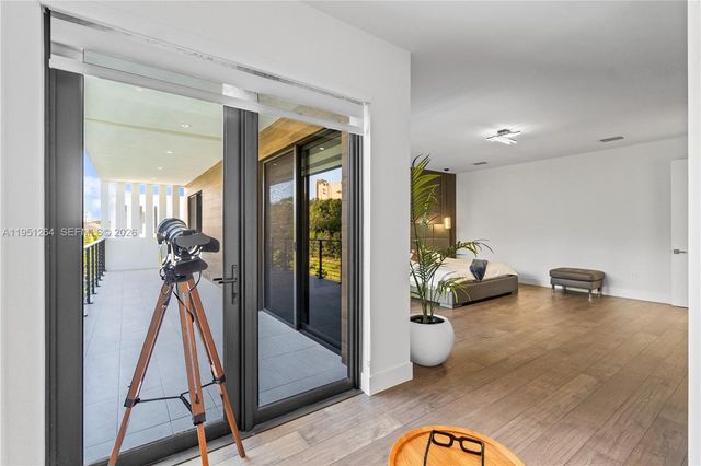 16773 S Botaniko Dr S, Weston, FL 33326