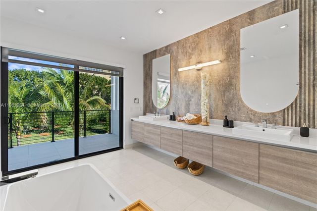 16773 S Botaniko Dr S, Weston, FL 33326