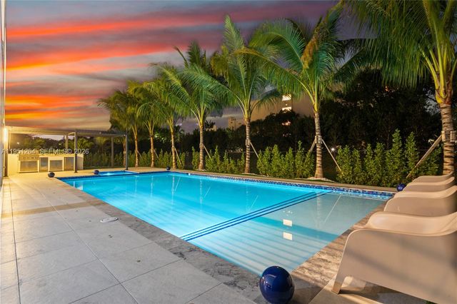 16773 S Botaniko Dr S, Weston, FL 33326