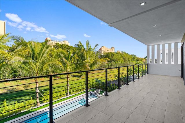 16773 S Botaniko Dr S, Weston, FL 33326