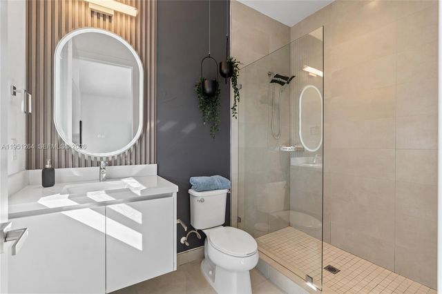 16773 S Botaniko Dr S, Weston, FL 33326