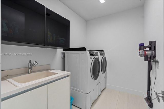 16773 S Botaniko Dr S, Weston, FL 33326