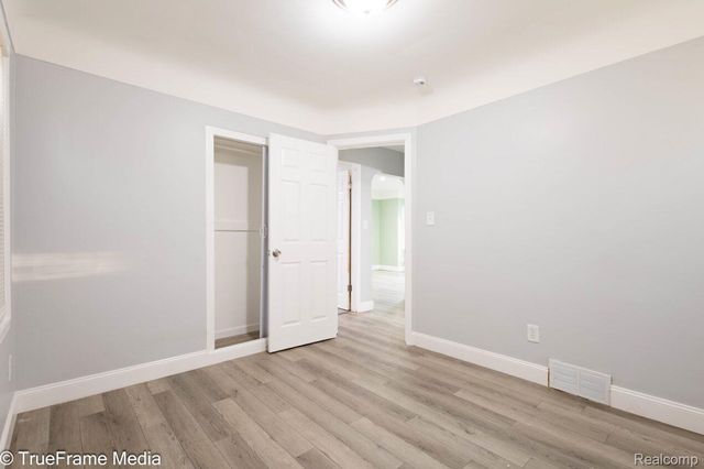 18627 Asbury Park, Detroit, MI 48235