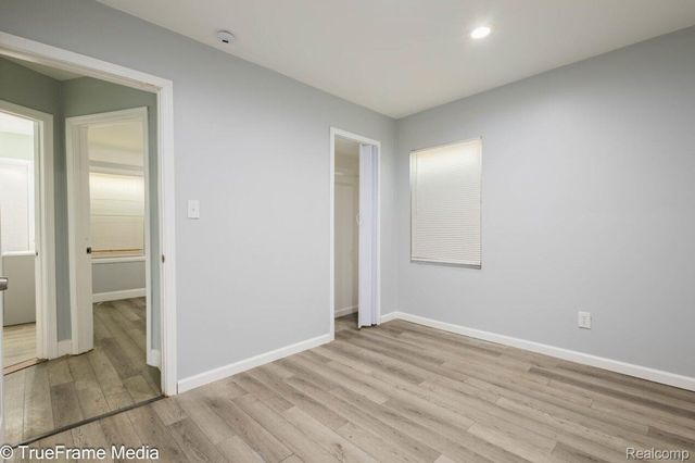 18627 Asbury Park, Detroit, MI 48235