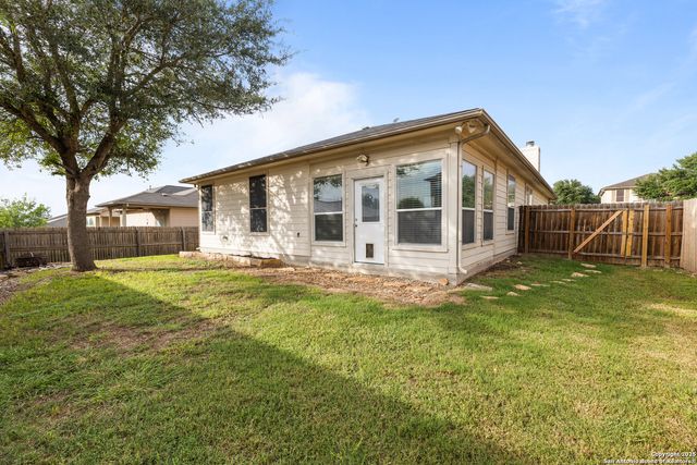 704 Hightrail, Schertz, TX 78108