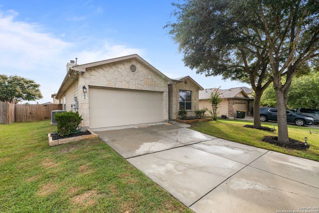 704 Hightrail, Schertz, TX 78108