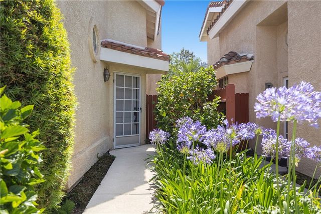 1322 Meadow Ln, Duarte, CA 91010