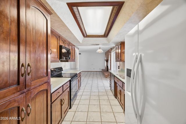 5209 W LAS PALMARITAS Drive, Glendale, AZ 85302