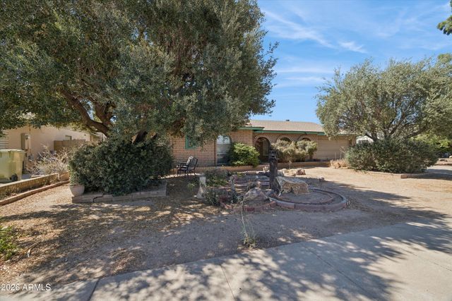 5209 W LAS PALMARITAS Drive, Glendale, AZ 85302