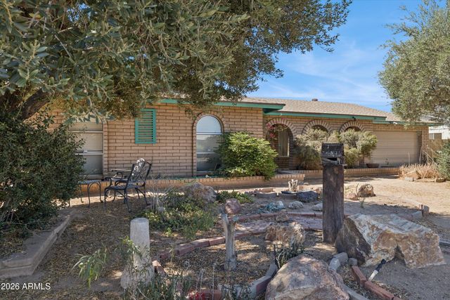 5209 W LAS PALMARITAS Drive, Glendale, AZ 85302