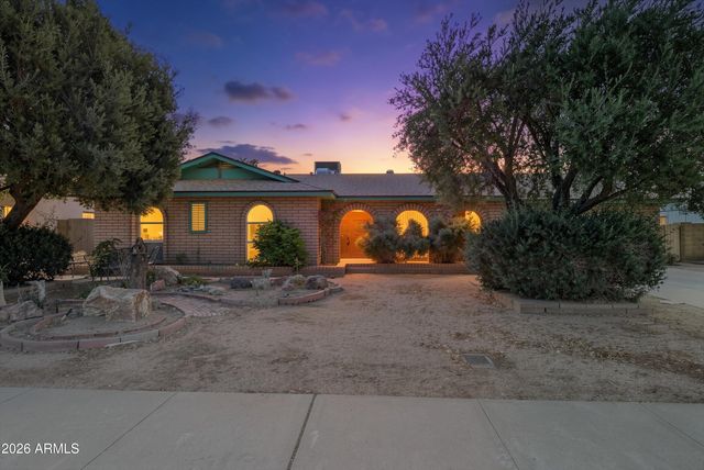 5209 W LAS PALMARITAS Drive, Glendale, AZ 85302