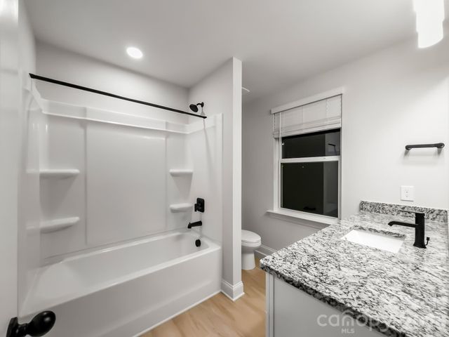 1566 7th Avenue Drive, Hickory, NC 28602