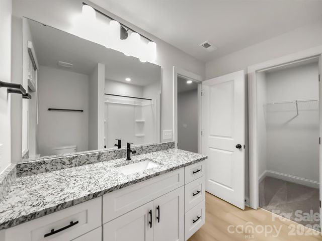 1566 7th Avenue Drive, Hickory, NC 28602