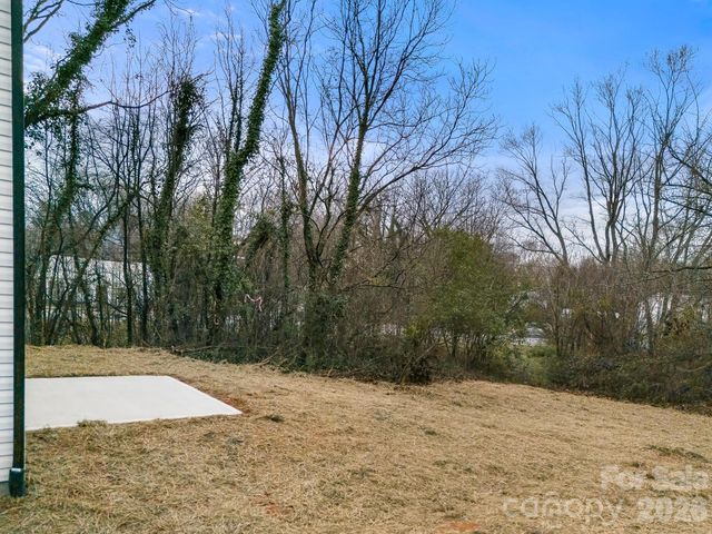 1566 7th Avenue Drive, Hickory, NC 28602