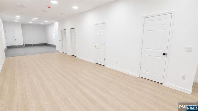 637 Newark Avenue, Jersey City, NJ 07306