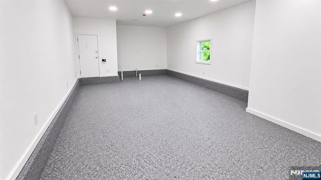 637 Newark Avenue, Jersey City, NJ 07306