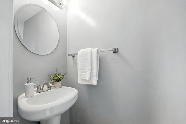 1926 BENNETT PL NE, Washington, DC 20002