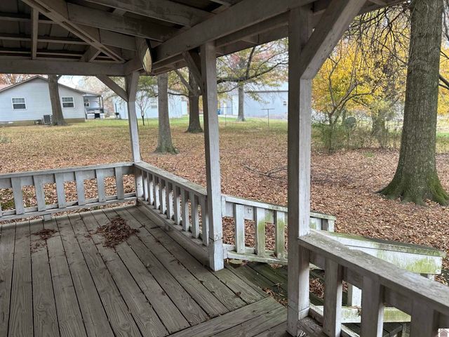 495 S Sutton Lane, Mayfield, KY 42066