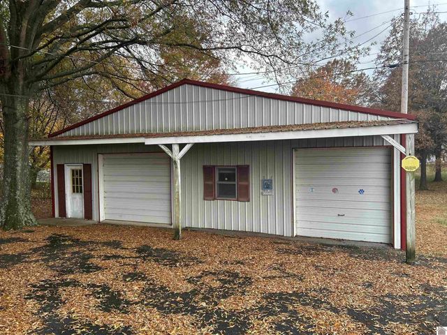 495 S Sutton Lane, Mayfield, KY 42066