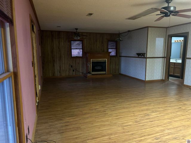 495 S Sutton Lane, Mayfield, KY 42066