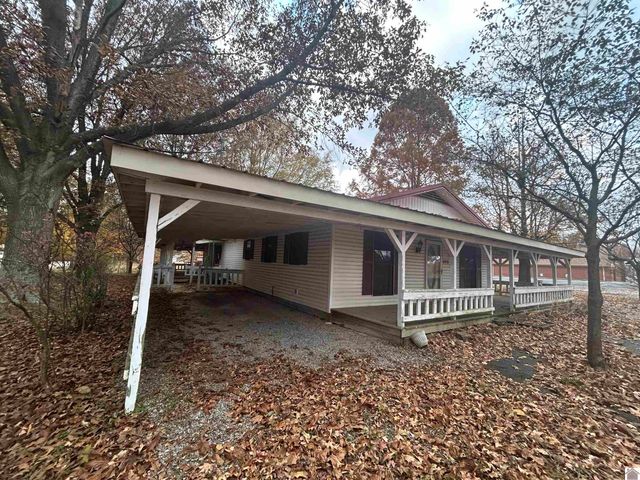 495 S Sutton Lane, Mayfield, KY 42066