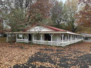 495 S Sutton Lane, Mayfield, KY 42066