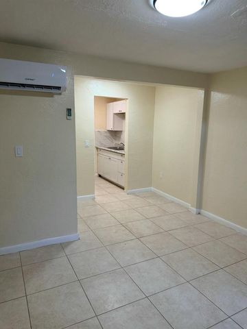1135 SHARAZAD Boulevard 35, Opa-locka, FL 33054