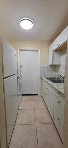 1135 SHARAZAD Boulevard 35, Opa-locka, FL 33054