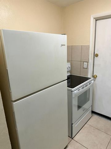 1135 SHARAZAD Boulevard 35, Opa-locka, FL 33054