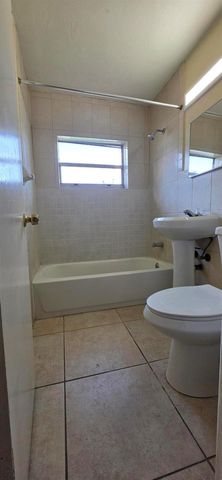 1135 SHARAZAD Boulevard 35, Opa-locka, FL 33054