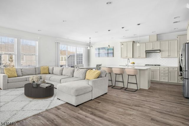 27 WILSON DRIVE, Morris Twp., NJ 07960