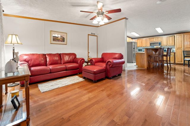 124 Victory-Greenmont Road, East Bernstadt, KY 40729