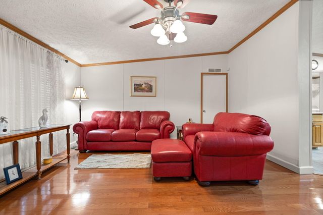 124 Victory-Greenmont Road, East Bernstadt, KY 40729