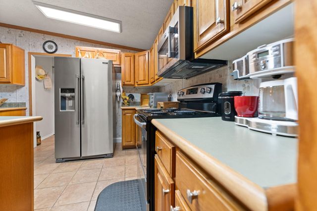 124 Victory-Greenmont Road, East Bernstadt, KY 40729