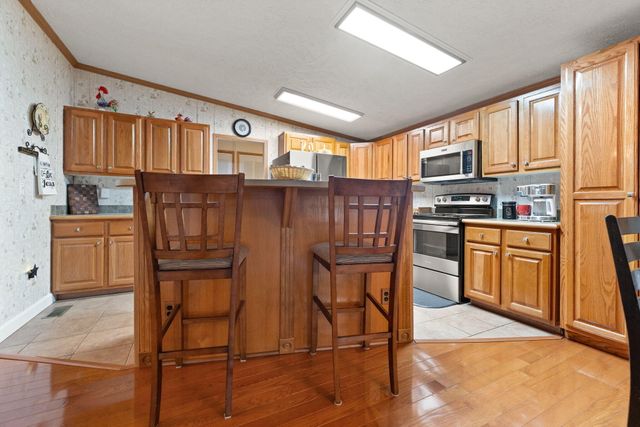 124 Victory-Greenmont Road, East Bernstadt, KY 40729