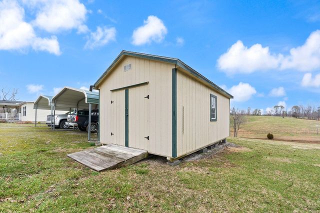124 Victory-Greenmont Road, East Bernstadt, KY 40729