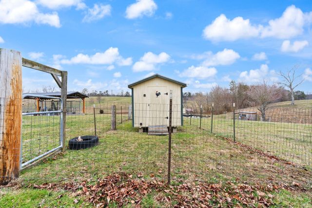 124 Victory-Greenmont Road, East Bernstadt, KY 40729