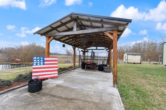 124 Victory-Greenmont Road, East Bernstadt, KY 40729