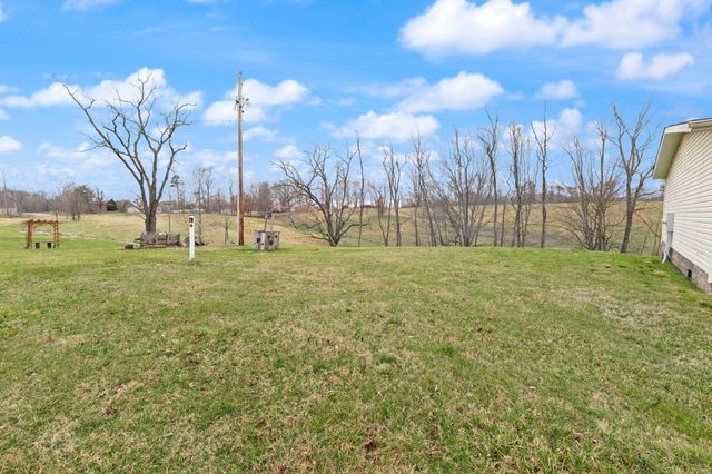 124 Victory-Greenmont Road, East Bernstadt, KY 40729
